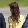 Un coup de vent soulève la robe de Kate Middleton